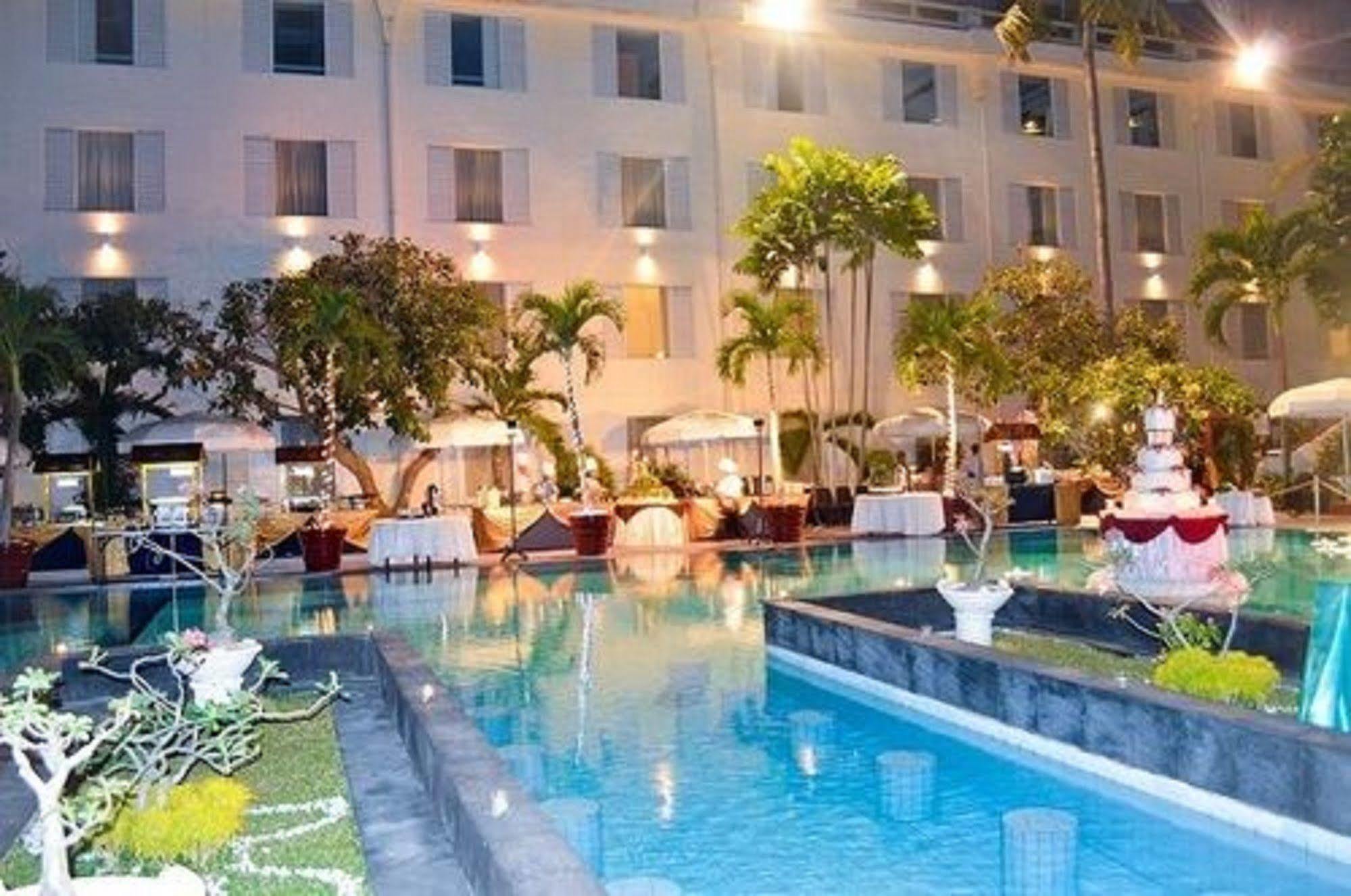 Hotel New Saphir Yogyakarta Eksteriør billede